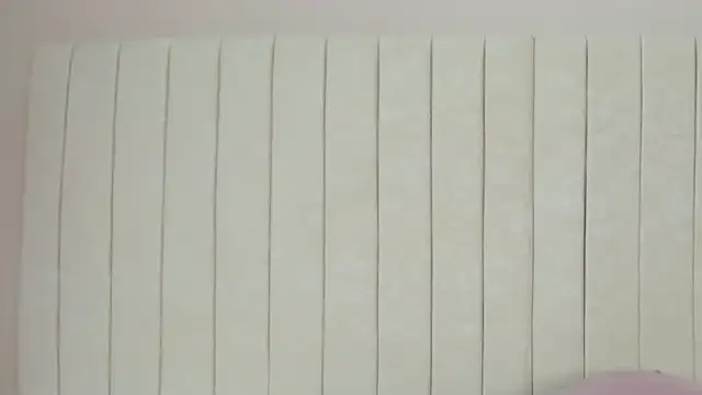 Littleolivia  online show from February 1, 12:58 pm