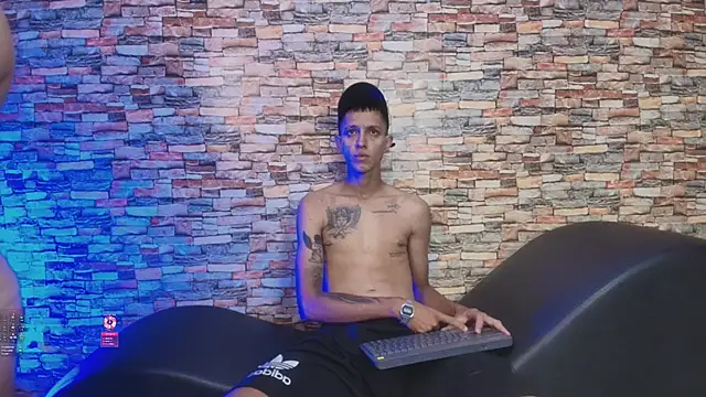 Snapshot of alan_karol_mds chatting on October 14, 8:31 pm alan karol mds online show from October 14, 8:31 pm