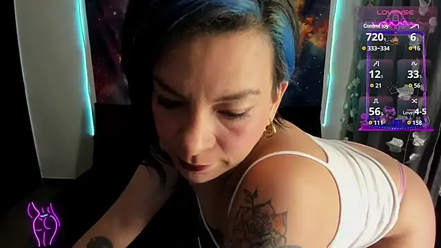 Snapshot of cocochanell6666 chatting on January 12, 8:36 am cocochanell6666 online show from January 12, 8:36 am