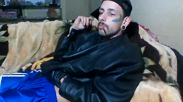 Snapshot of sellvageria chatting on October 10, 8:30 pm sellvageria online show from October 10, 8:30 pm