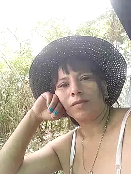 Snapshot of andreu_mature chatting on March 4, 6:39 pm andreu mature online show from March 4, 6:39 pm