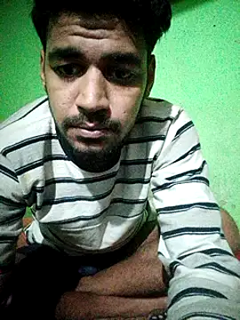 Snapshot of Kamrul1111a chatting on December 14, 1:39 am Kamrul1111a online show from December 14, 1:39 am