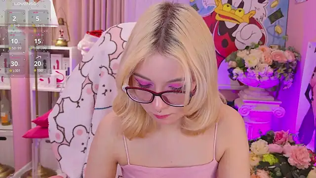 Coconut Mia online show from December 10, 9:22 pm