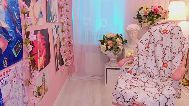 Coconut Mia online show from March 10, 9:40 pm