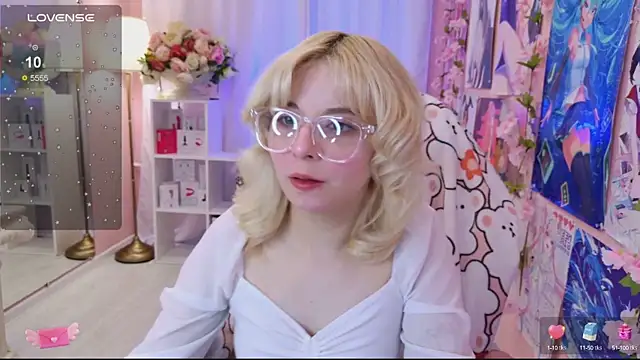 Coconut Mia online show from September 26, 1:48 pm