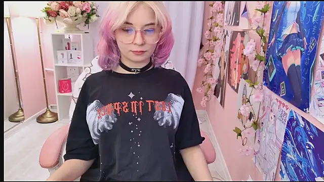 Coconut Mia online show from October 7, 4:26 pm