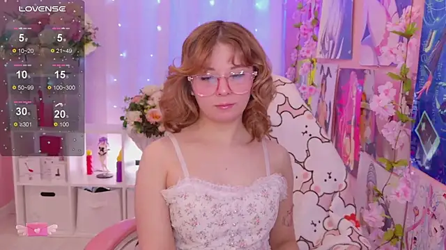 Coconut Mia online show from March 5, 9:00 pm