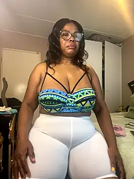 Nomthie online show from November 29, 4:15 am