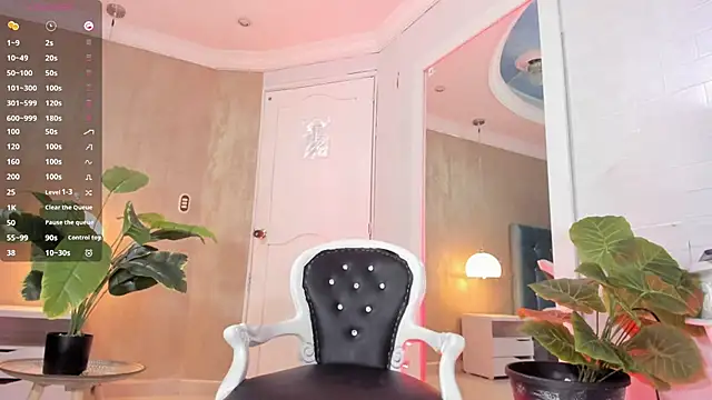 Snapshot of RicoBrown777_ chatting on November 6, 4:13 am RicoBrown777 online show from November 6, 4:13 am