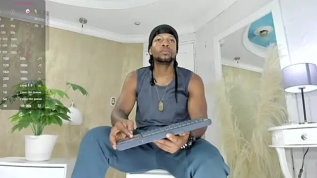 Snapshot of RicoBrown777_ chatting on May 27, 3:58 am RicoBrown777 online show from May 27, 3:58 am