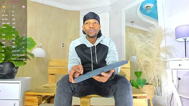 Snapshot of RicoBrown777_ chatting on June 23, 3:59 am RicoBrown777 online show from June 23, 3:59 am