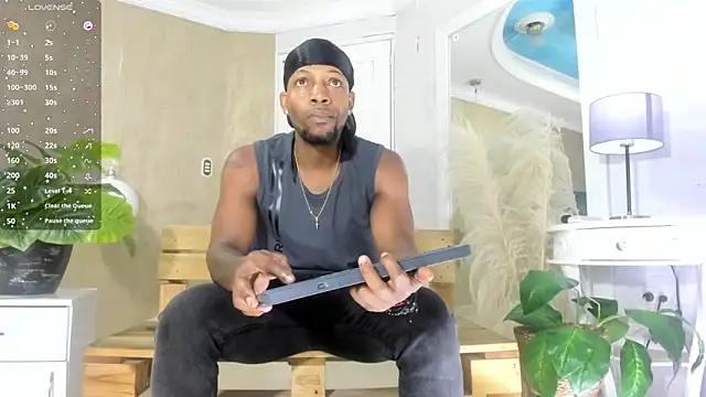 Snapshot of RicoBrown777_ chatting on July 2, 3:56 am RicoBrown777 online show from July 2, 3:56 am