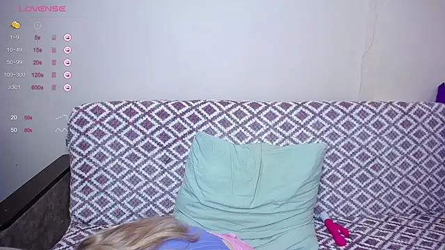 Olivia Graceee online show from December 14, 9:07 am