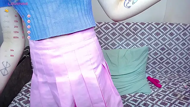 Olivia Graceee online show from December 22, 9:33 am