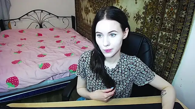 Olivia Graceee online show from May 17, 10:00 am