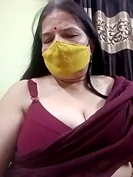 Snapshot of IndianAngle chatting on May 5, 7:22 pm IndianAngle online show from May 5, 7:22 pm