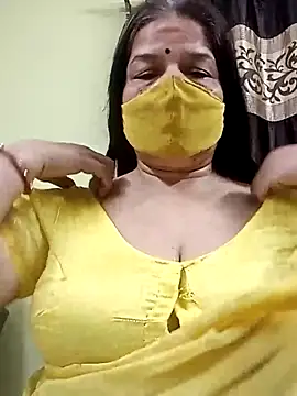 Snapshot of IndianAngle chatting on May 19, 11:55 pm IndianAngle online show from May 19, 11:55 pm