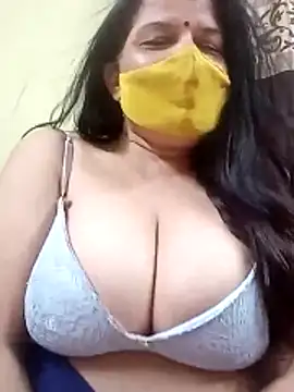 Snapshot of IndianAngle chatting on June 18, 5:28 pm IndianAngle online show from June 18, 5:28 pm