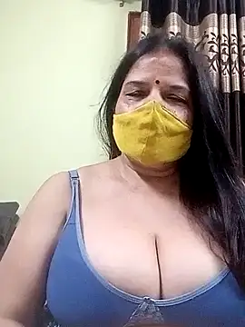 Snapshot of IndianAngle chatting on July 24, 8:51 pm IndianAngle online show from July 24, 8:51 pm