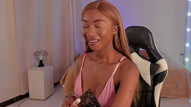 Snapshot of SavannahWildee chatting on January 16, 11:48 am SavannahWildee online show from January 16, 11:48 am