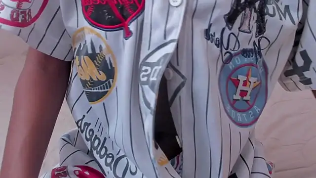 Snapshot of SavannahWildee chatting on October 17, 12:08 pm SavannahWildee online show from October 17, 12:08 pm