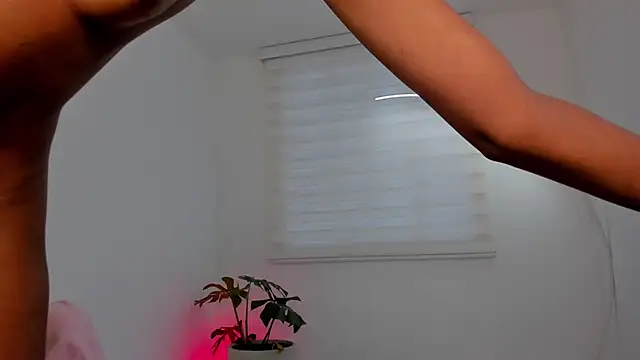 SavannahWildee online show from July 15, 11:48 am
