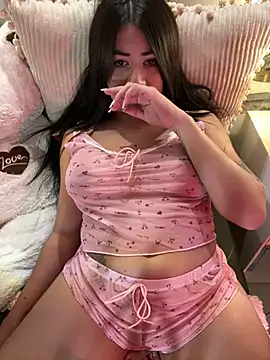  MadiLee  online show from December 29, 3:33 am