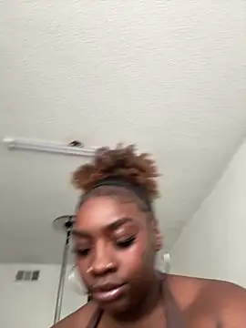 LillShayy online show from February 10, 4:55 pm