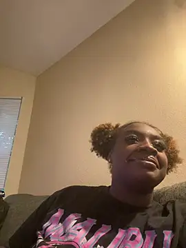 LillShayy online show from April 24, 12:35 am