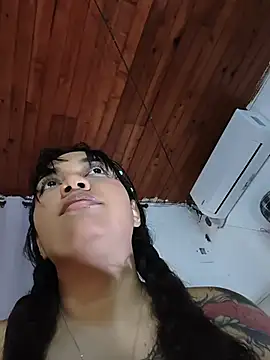 Snapshot of _octavia_ chatting on May 29, 11:52 am octavia online show from May 29, 11:52 am