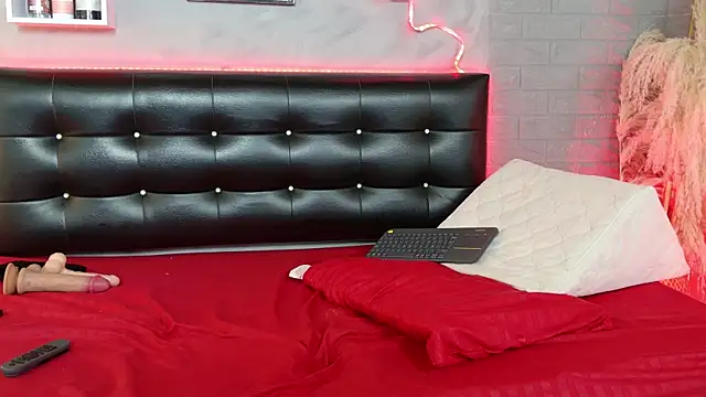 Snapshot of IsabellaTayllor chatting on May 28, 11:35 pm IsabellaTayllor online show from May 28, 11:35 pm