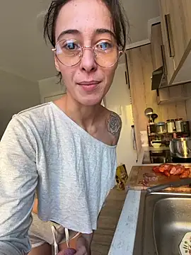 SOFIASWEETSECRETT online show from November 12, 11:21 am