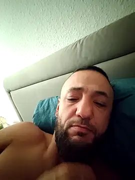 Snapshot of Reeeks69 chatting on April 6, 6:03 am Reeeks69 online show from April 6, 6:03 am