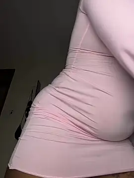 Snapshot of Hugemassivebootie chatting on July 11, 6:21 pm Hugemassivebootie online show from July 11, 6:21 pm