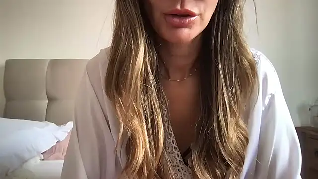 paolajonez online show from January 7, 12:52 pm