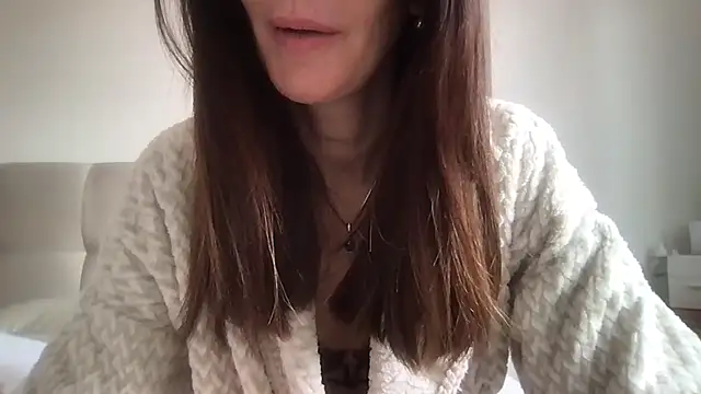 paolajonez online show from October 15, 12:38 pm