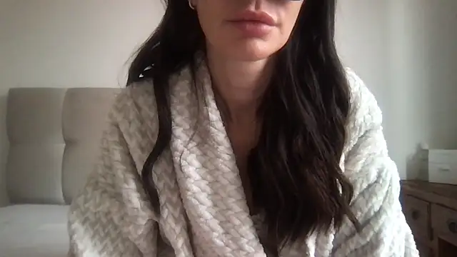 paolajonez online show from March 7, 12:35 pm