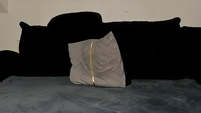 laurasommer online show from February 19, 5:09 pm