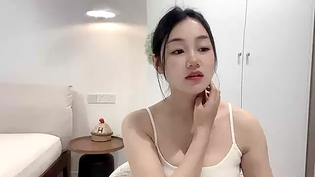 Snapshot of cloud8822 chatting on May 18, 2:12 pm cloud8822 online show from May 18, 2:12 pm
