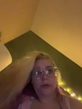 Lalalynn online show from February 22, 10:25 am