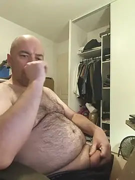 Snapshot of veryverybigdick45 chatting on May 29, 10:41 pm veryverybigdick45 online show from May 29, 10:41 pm
