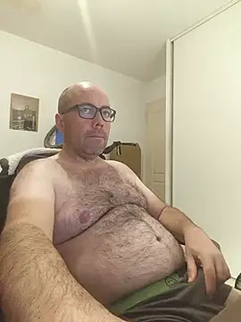 Snapshot of veryverybigdick45 chatting on June 7, 10:46 pm veryverybigdick45 online show from June 7, 10:46 pm