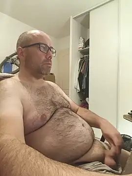 Snapshot of veryverybigdick45 chatting on June 9, 10:10 pm veryverybigdick45 online show from June 9, 10:10 pm