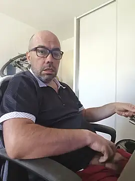 Snapshot of veryverybigdick45 chatting on June 11, 9:40 am veryverybigdick45 online show from June 11, 9:40 am