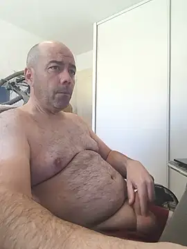 Snapshot of veryverybigdick45 chatting on June 13, 10:13 am veryverybigdick45 online show from June 13, 10:13 am