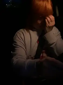 poussichienne online show from March 17, 5:11 am