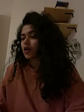 Snapshot of Curvydesifromgermany chatting on December 30, 3:46 pm Curvydesifromgermany online show from December 30, 3:46 pm