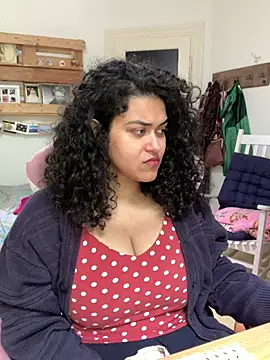Snapshot of Curvydesifromgermany chatting on May 13, 12:13 pm Curvydesifromgermany online show from May 13, 12:13 pm