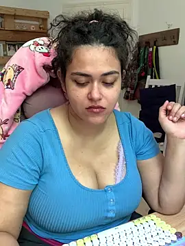 Snapshot of Curvydesifromgermany chatting on June 1, 10:39 am Curvydesifromgermany online show from June 1, 10:39 am