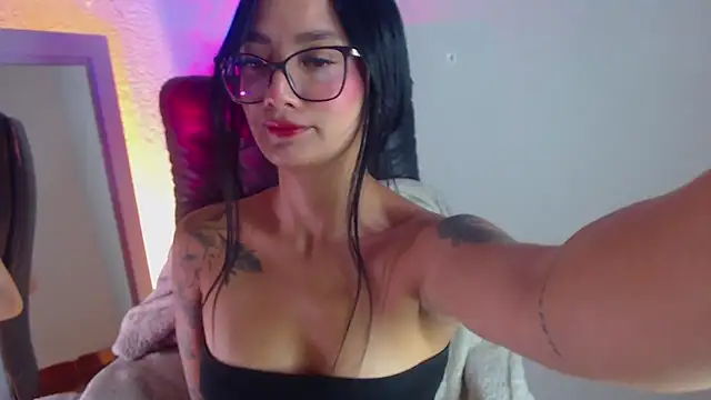Snapshot of mariiana-diaz chatting on May 20, 7:31 pm mariiana-diaz online show from May 20, 7:31 pm